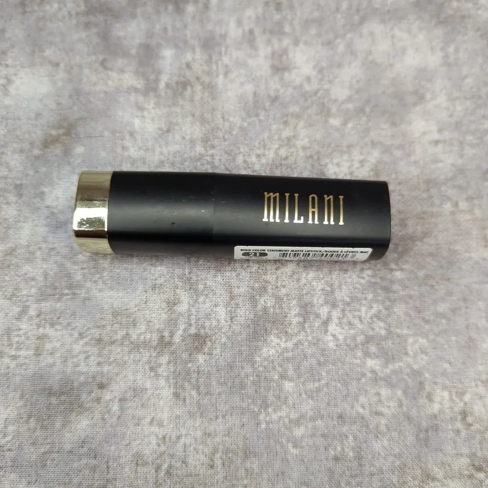 Milani I AM COOL #21 Matte BOLD Discontinued NEW